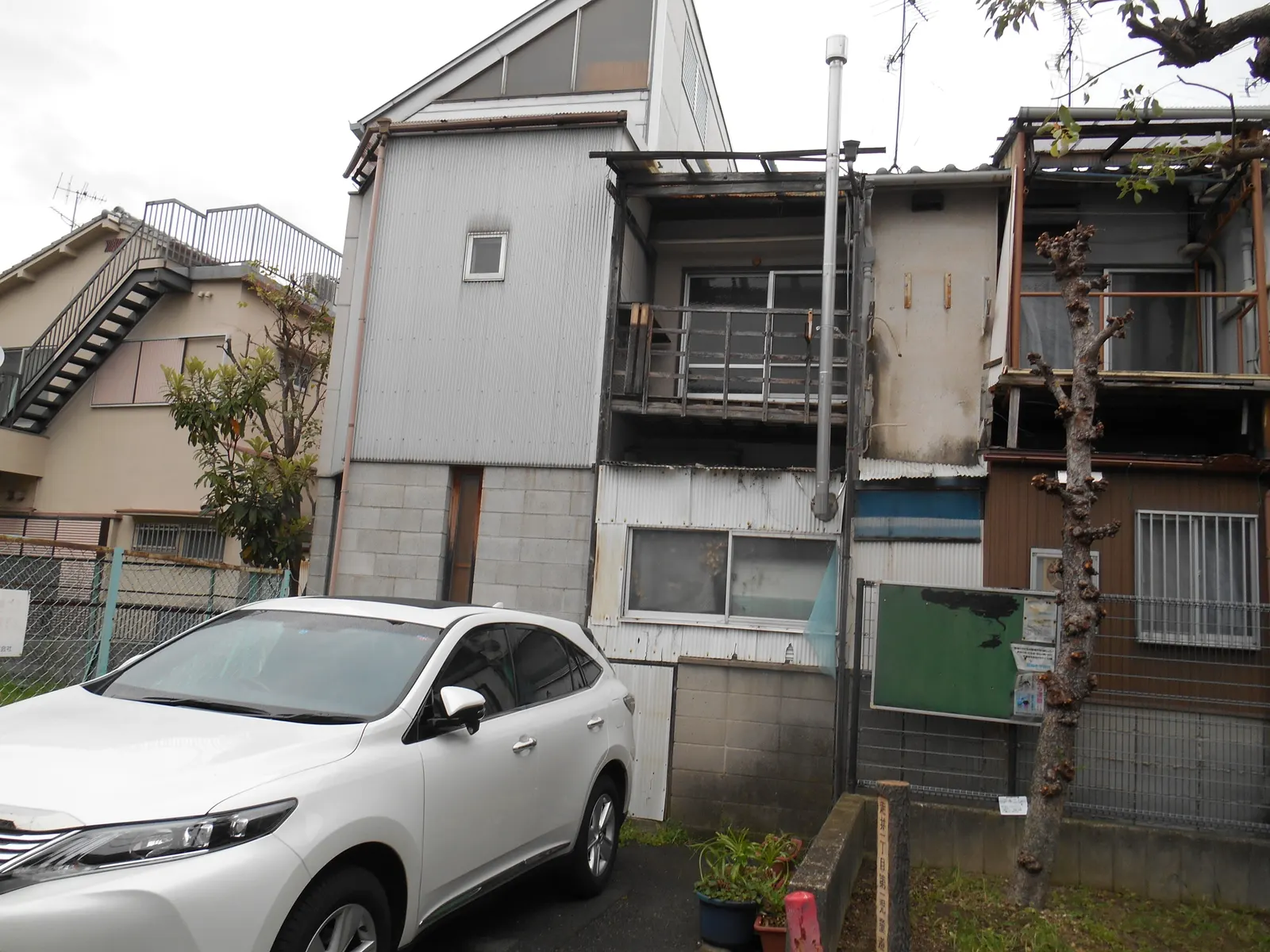 和泉市 A様邸の外壁修理・塗装（施工前）