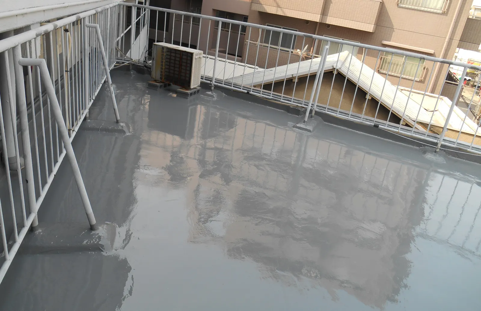 大阪市淀川区 Dビルの屋上防水工事・施工写真3