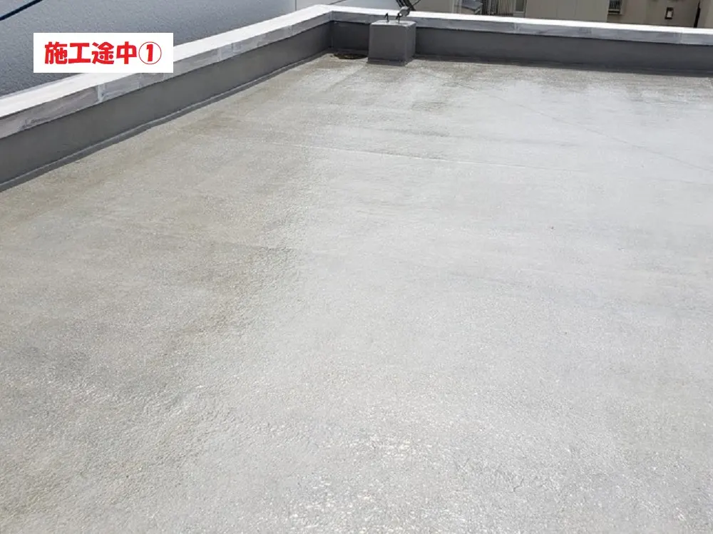 大阪市都島区 Ｔ様邸の陸屋根防水工事・施工中の写真