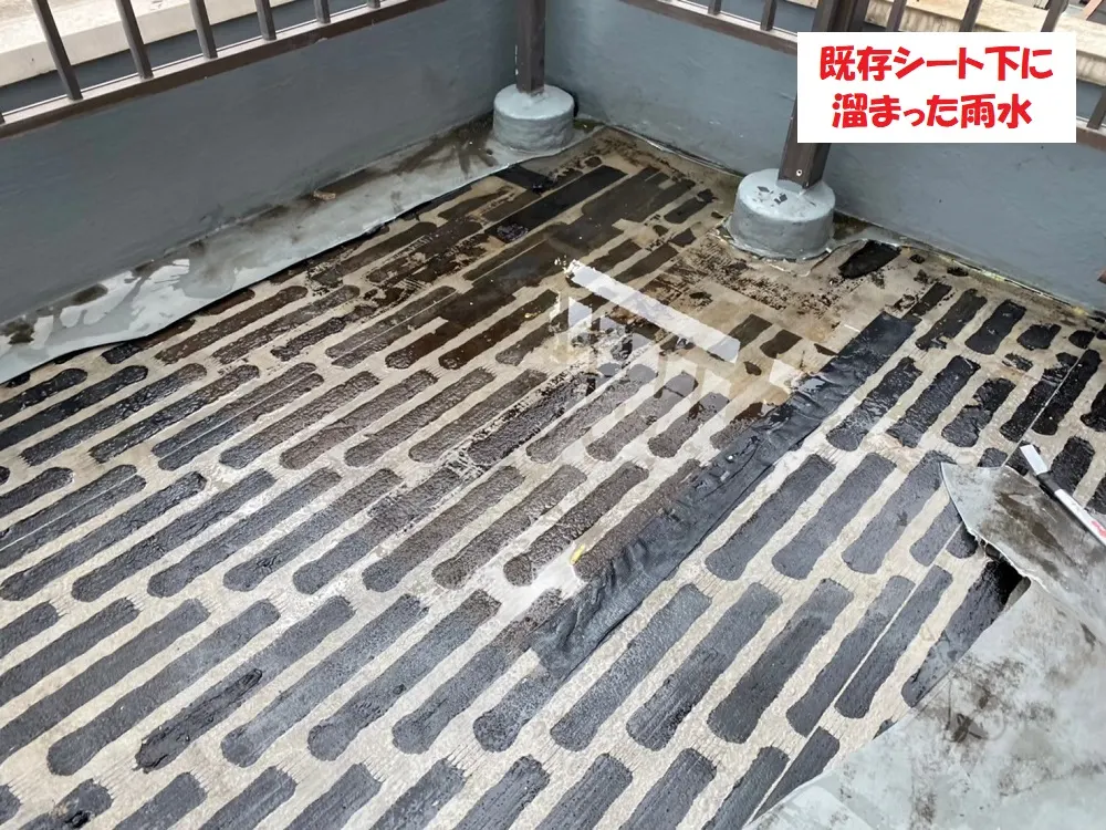 大阪市西成区 Ｔ店舗様の屋上シート防水工事・施工中の写真